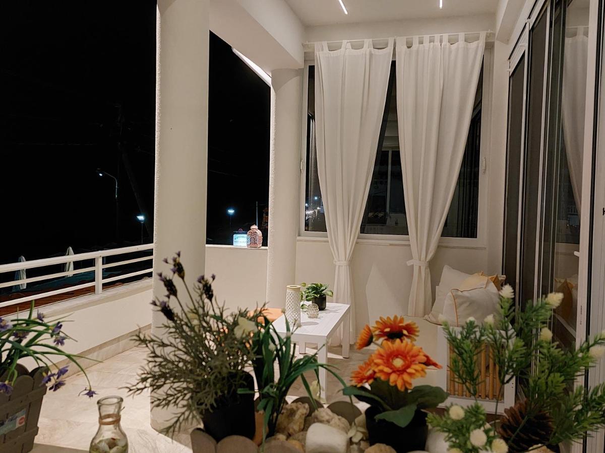 Nefeli Seaside Apartments Polychrono Exterior photo